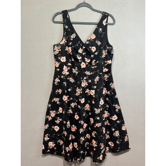 torrid Dresses & Skirts - Torrid Floral‎ Print Fit Flare Dress Size 14 Black Pink Sleeveless V Neck